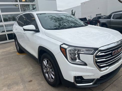 Used 2023 GMC Terrain SLT image 4