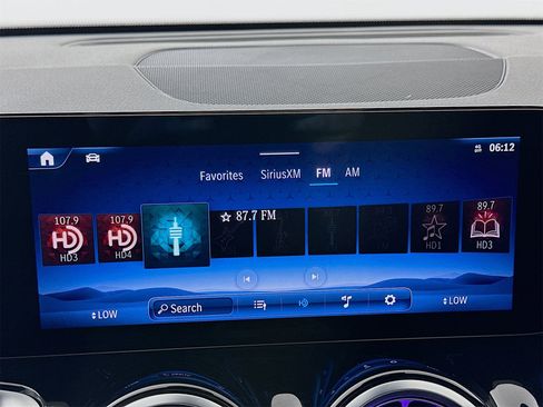 Certified 2025 Mercedes-Benz GLB 250 4MATIC image 15