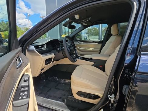 Used 2023 Jeep Grand Cherokee Limited AWD/4WD image 10