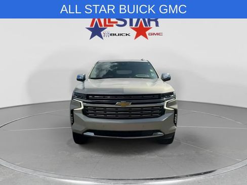 Used 2023 Chevrolet Suburban Premier w/ Advanced Technology Package AWD/4WD image 2