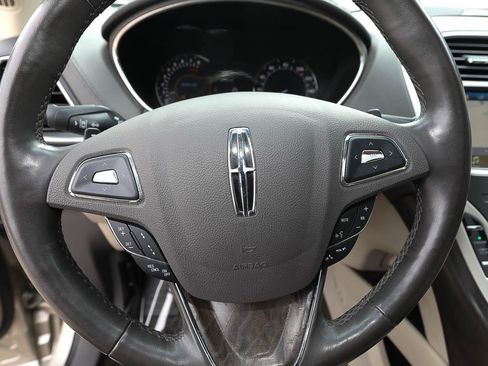 Used 2017 Lincoln MKX Reserve w/ Luxury Package AWD/4WD image 15
