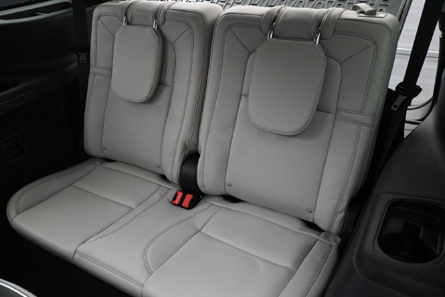 Used 2025 Lincoln Aviator Reserve w/ Equipment Group 201A AWD/4WD image 27