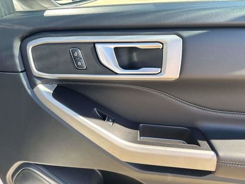 Used 2023 Ford Explorer XLT w/ Equipment Group 202A image 19