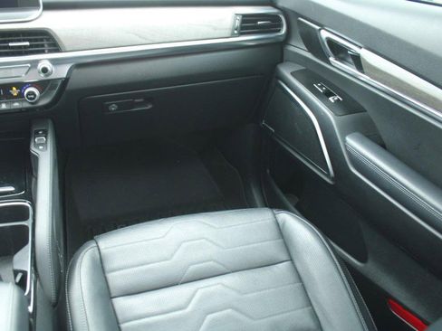 Used 2022 Kia Telluride SX w/ SX Prestige Package image 17