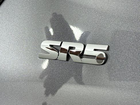 Used 2021 Toyota 4Runner SR5 AWD/4WD image 13