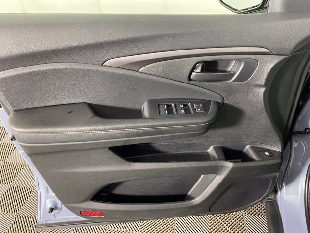 Used 2025 Honda Ridgeline Sport image 11