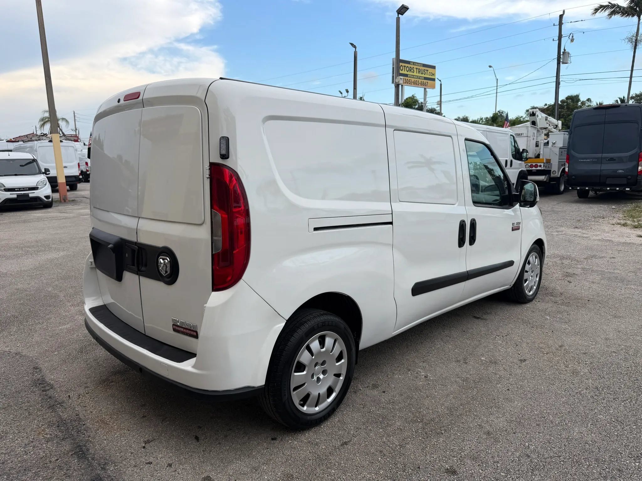 Used 2021 RAM ProMaster City Tradesman SLT FWD image 9