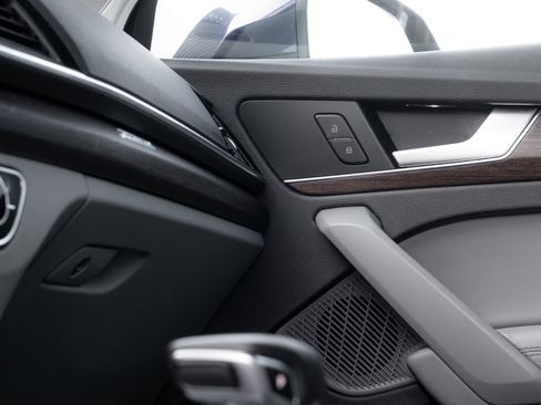 Certified 2022 Audi Q5 2.0T Premium Plus w/ Premium Plus Package image 17