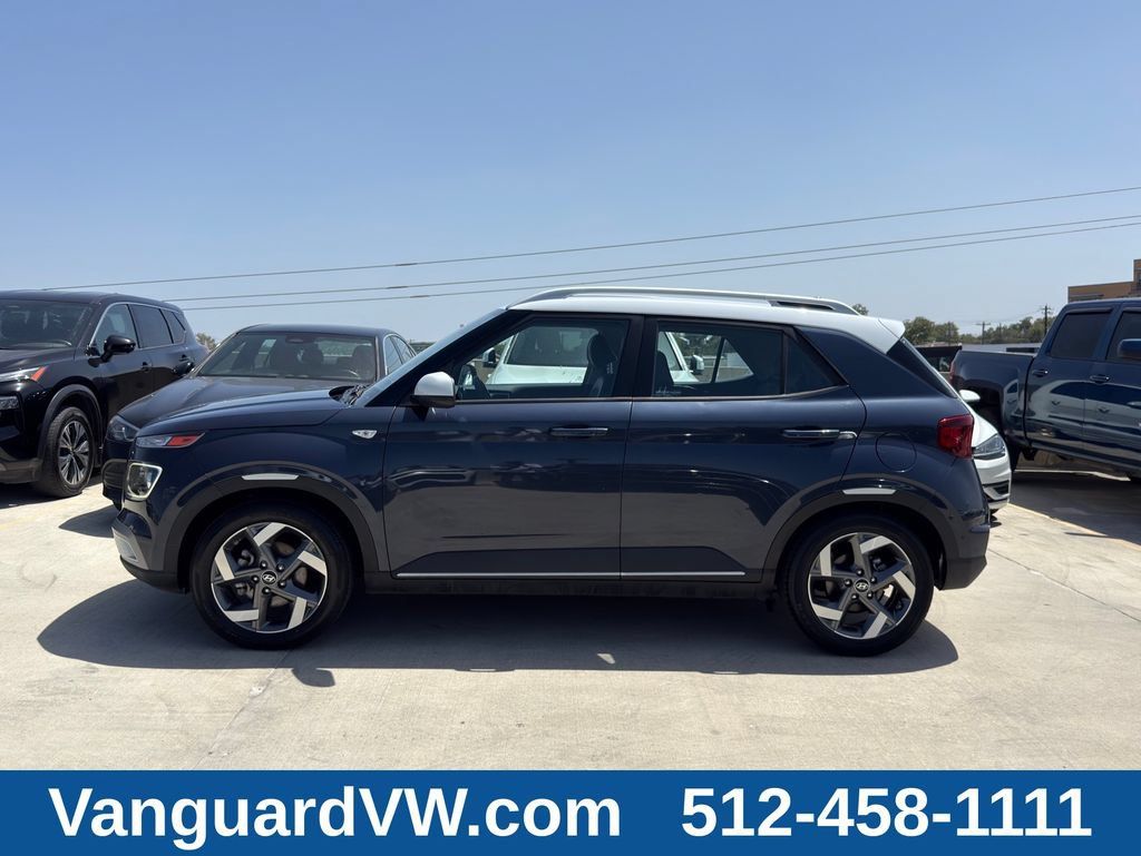 Used 2022 Hyundai Venue Limited FWD image 6