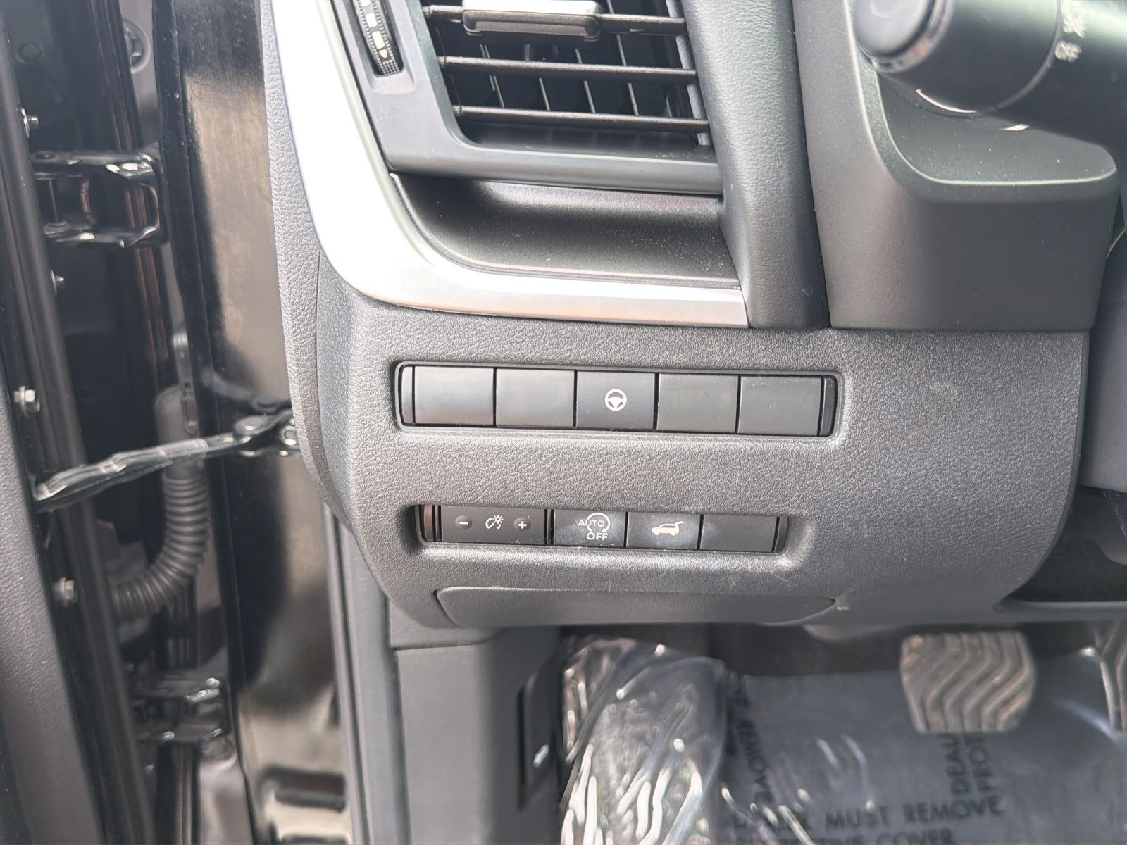 Used 2023 Nissan Rogue SV w/ SV Premium B Package FWD image 19