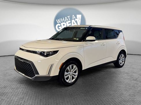 Certified 2024 Kia Soul LX FWD image 8