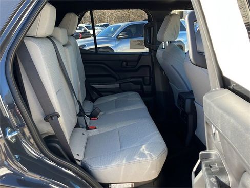 New 2026 Toyota 4Runner SR5 image 12