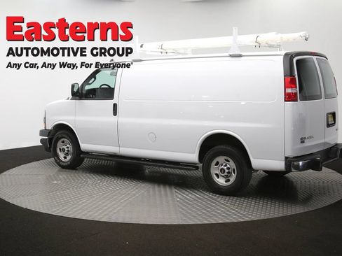 Used 2019 GMC Savana 2500 w/ Driver Convenience Package RWD image 57