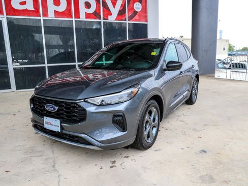 Used 2024 Ford Escape ST-Line image 1