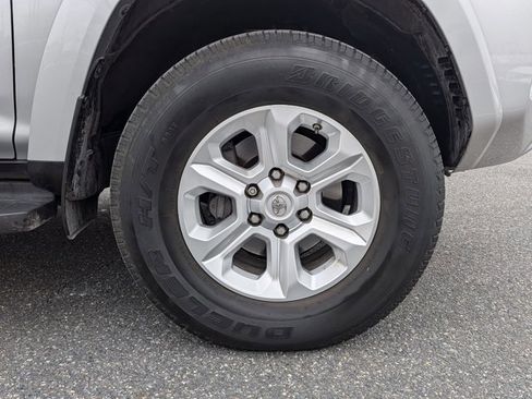 Used 2020 Toyota 4Runner SR5 image 22