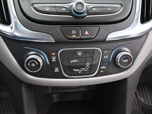 Used 2024 Chevrolet Equinox LS w/ LS Convenience Package FWD image 11