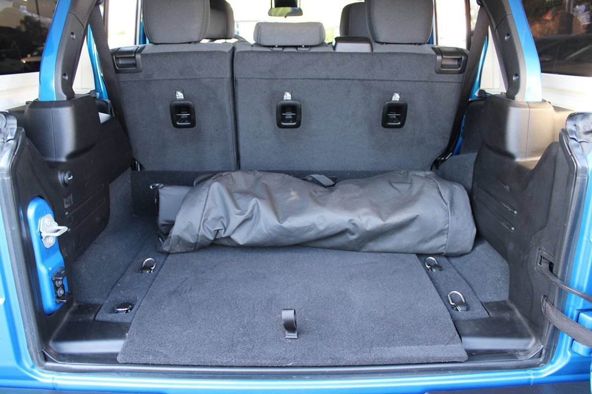 Used 2024 Jeep Wrangler Unlimited AWD/4WD image 25