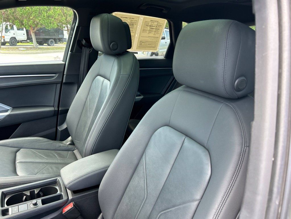 Used 2020 Audi Q3 2.0T Premium w/ Convenience Package AWD/4WD image 19