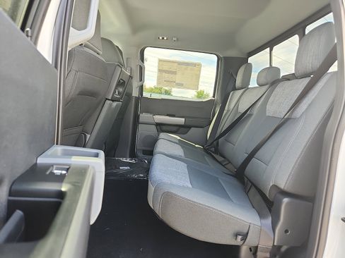 New 2026 Ford F250 XLT w/ FX4 Off-Road Package AWD/4WD image 6