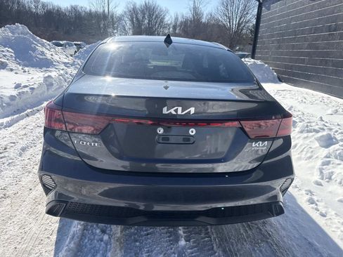 Used 2023 Kia Forte LXS image 8