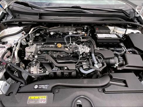 Used 2025 Toyota Corolla LE FWD image 10