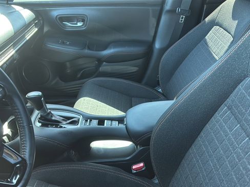 Used 2023 Honda HR-V Sport image 2