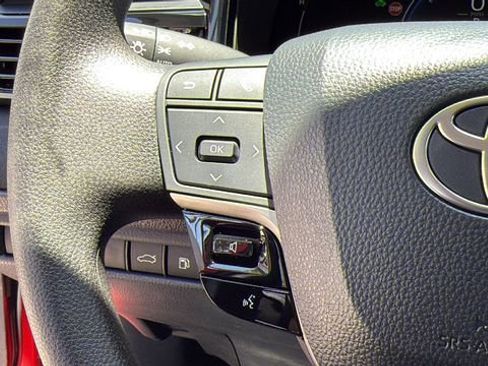 Used 2025 Toyota Camry LE w/ Convenience Package image 24