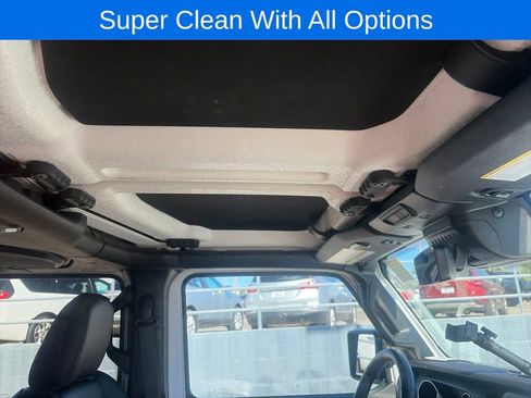 Used 2020 Jeep Gladiator Rubicon AWD/4WD image 25