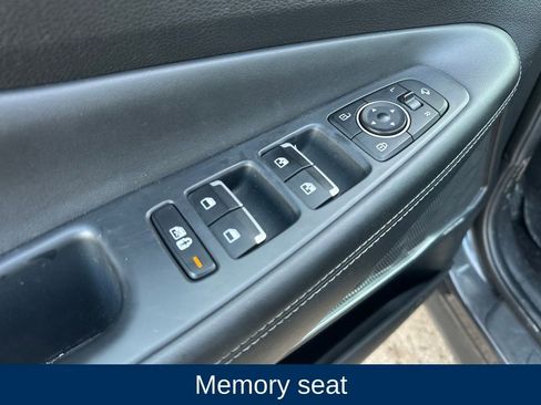 Used 2023 Hyundai Santa Fe Limited image 11