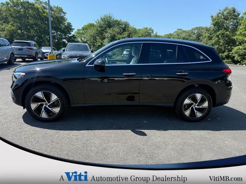 Used 2024 Mercedes-Benz GLC 300 4MATIC image 5