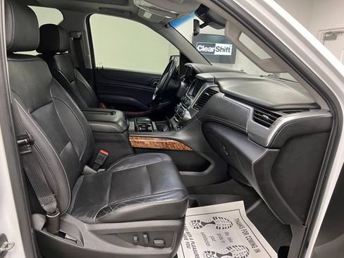 Used 2019 Chevrolet Tahoe Premier w/ RST Edition AWD/4WD image 59