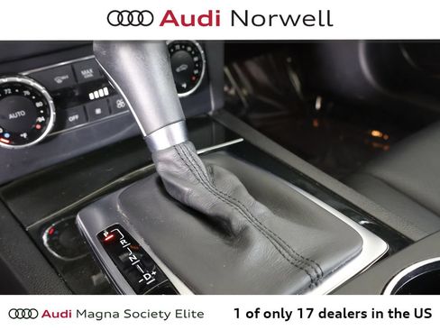 Used 2013 Mercedes-Benz C 300 4MATIC Sedan image 3