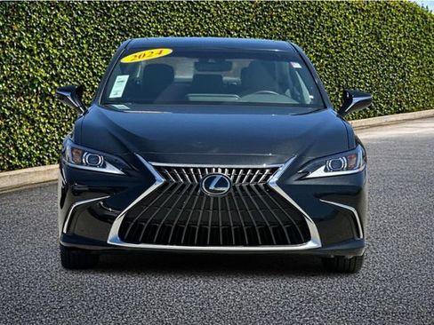 Used 2024 Lexus ES 350 w/ Accessory Package (Z2) FWD image 9
