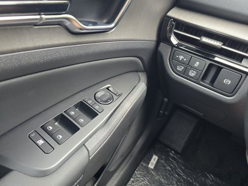 New 2026 Kia Sportage X-Line AWD/4WD image 11