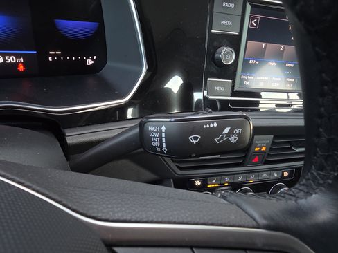 Used 2024 Volkswagen Jetta SE image 16