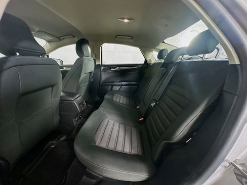 Used 2017 Ford Fusion SE image 26