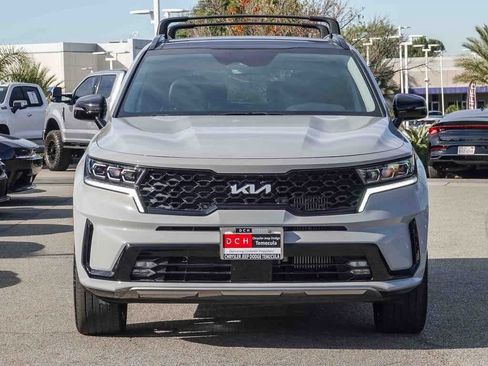 Used 2023 Kia Sorento SX image 2