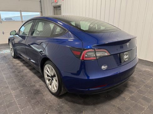 Used 2022 Tesla Model 3 image 4