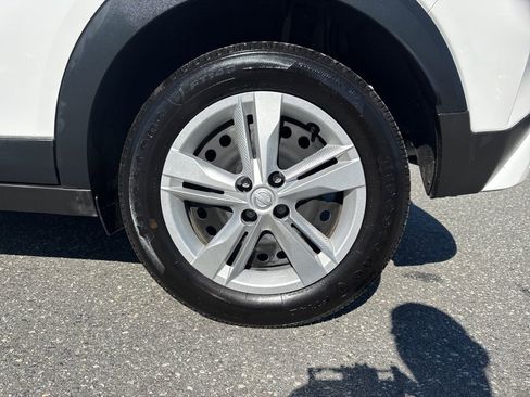 Used 2024 Nissan Kicks S image 26