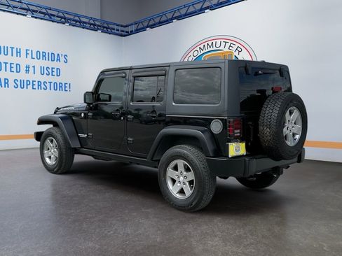 Used 2011 Jeep Wrangler Unlimited Rubicon w/ Connectivity Group image 4