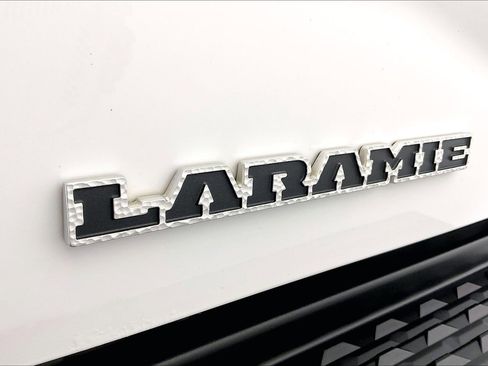 Used 2020 RAM 2500 Laramie AWD/4WD image 3
