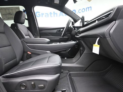 New 2026 Buick Enclave Sport Touring w/ Power Package image 7