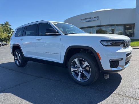 New 2025 Jeep Grand Cherokee L Limited image 47