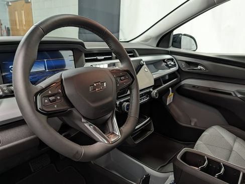 New 2027 Chevrolet Bolt LT w/ Comfort Package FWD image 16