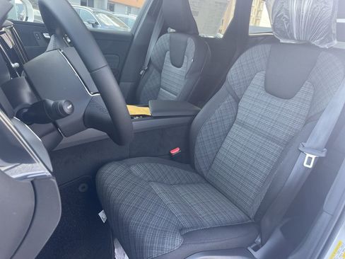 Used 2023 Volvo XC60 T8 Core image 11