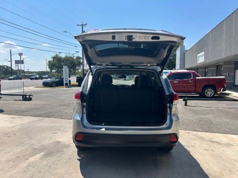 Used 2018 Toyota Highlander XLE image 8