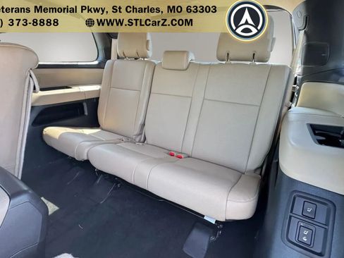Used 2018 Toyota Sequoia Platinum w/ Carpet Mat Package AWD/4WD image 13