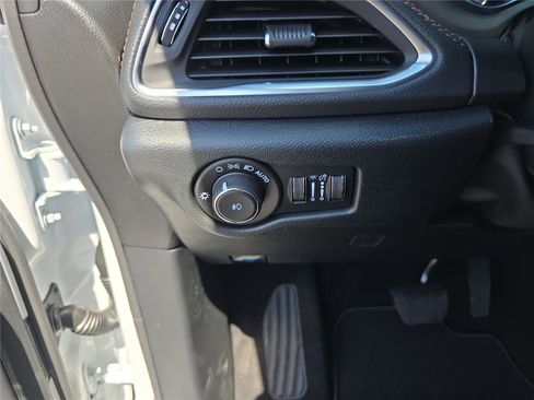 New 2026 Chrysler Pacifica Pinnacle image 35