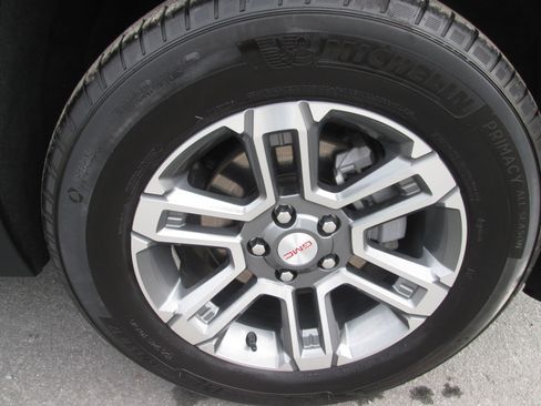 Certified 2025 GMC Terrain Elevation image 29