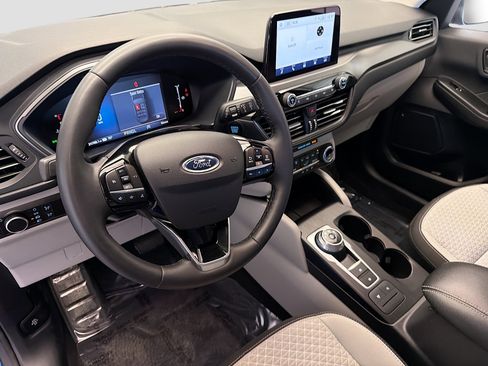 Used 2023 Ford Escape Active w/ Cold Weather Package image 7
